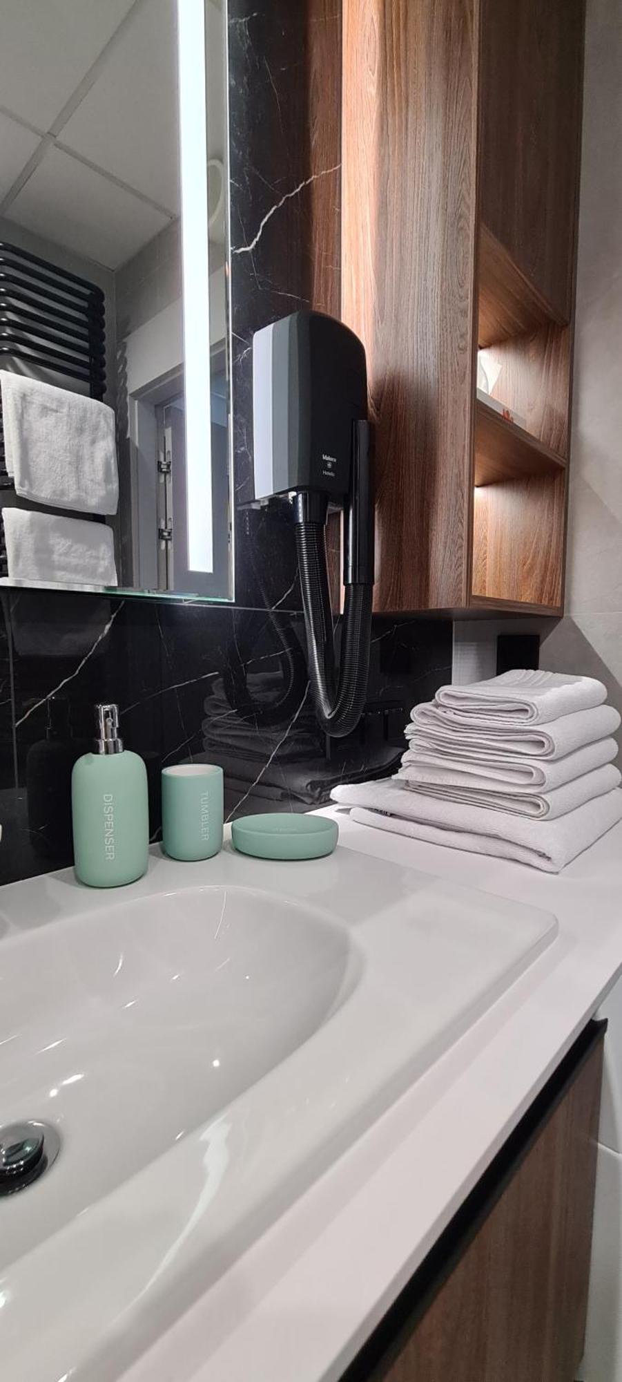 Luksusowy Bliska Wola Saba Apartment *